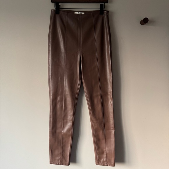 FREE PEOPLE WE THE FREE SPITFIRE SKINNY FAUX LEATHER PULL ON PANTS SIZE 28 - Picture 1 of 9